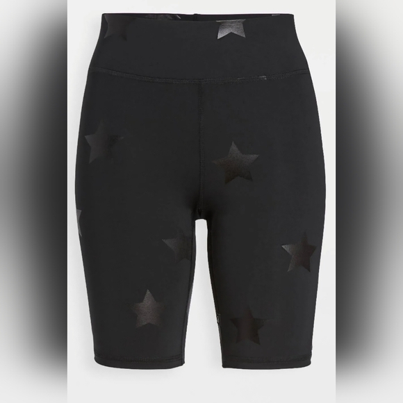 Terez Star Print Uplift Shorts (M) - Picture 4 of 5